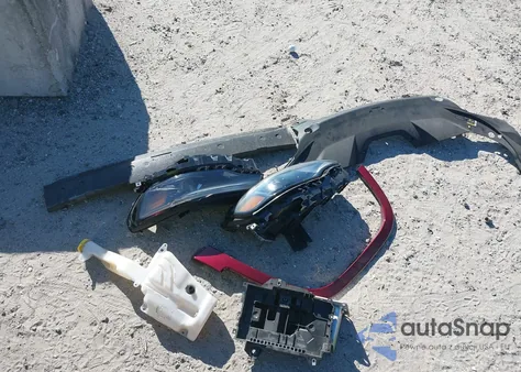 2019 Jeep Cherokee Overland 4X4 from USA, damaged, VIN 1C4PJMJX5KD136229